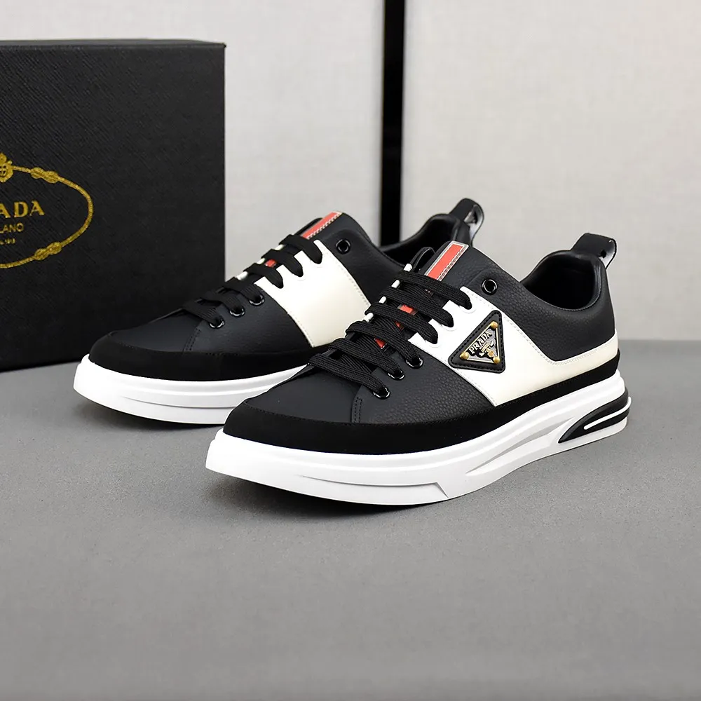 PP400🌻🌻🌻【Prada·PRADA】set off the audience! An international brand that is constantly innovating. This men's casual shoe is the original version. It is made of cowhide leather at a ratio of one to one at the store. It has leather feet and rubber non-slip outsole. It is breathable and comfortable. Quality speaks for itself. 👄38-44
